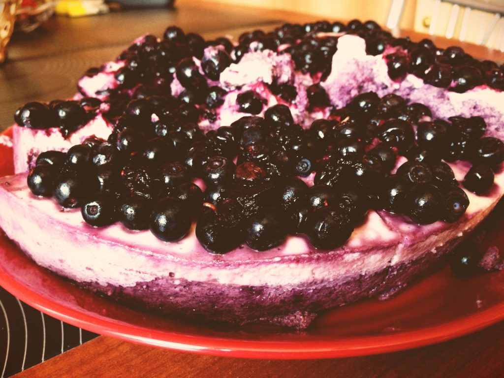 Blackberry fool with toasted angel food cake