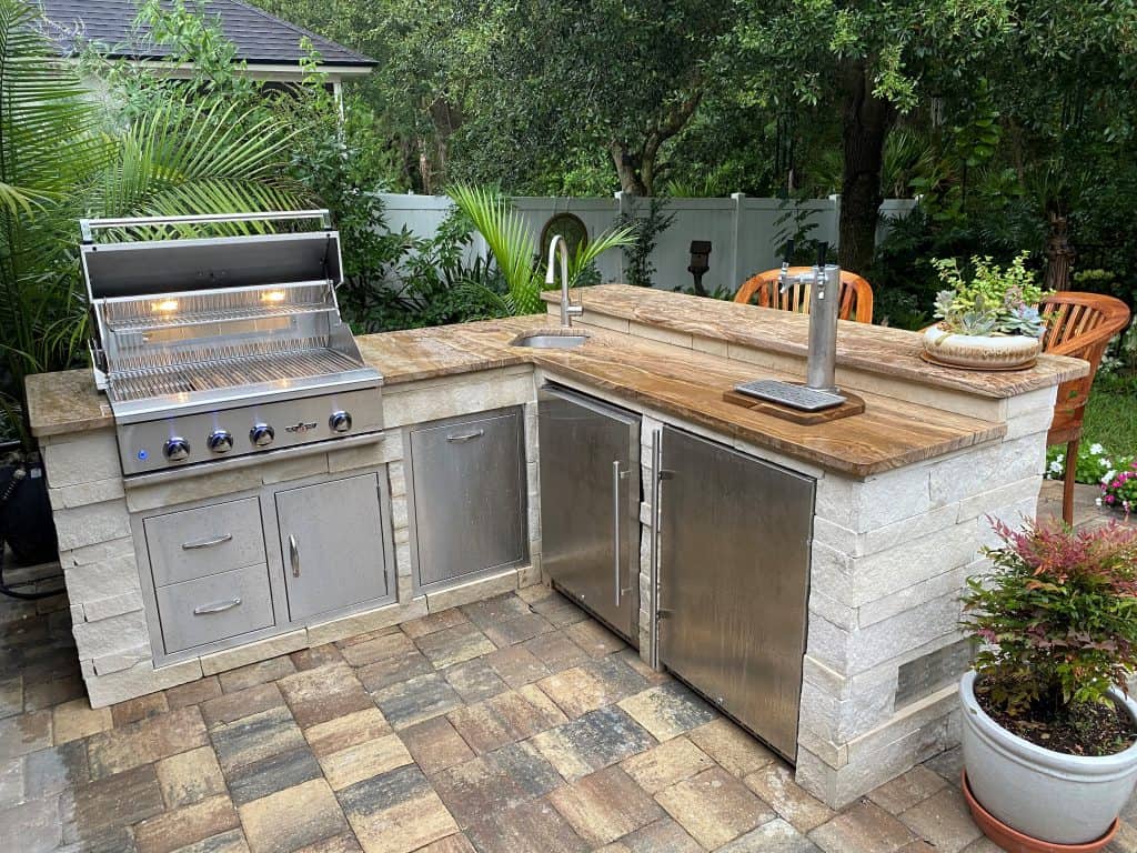 20 Pictures Of Simple Outdoor Kitchen Design Ideas 20 ...