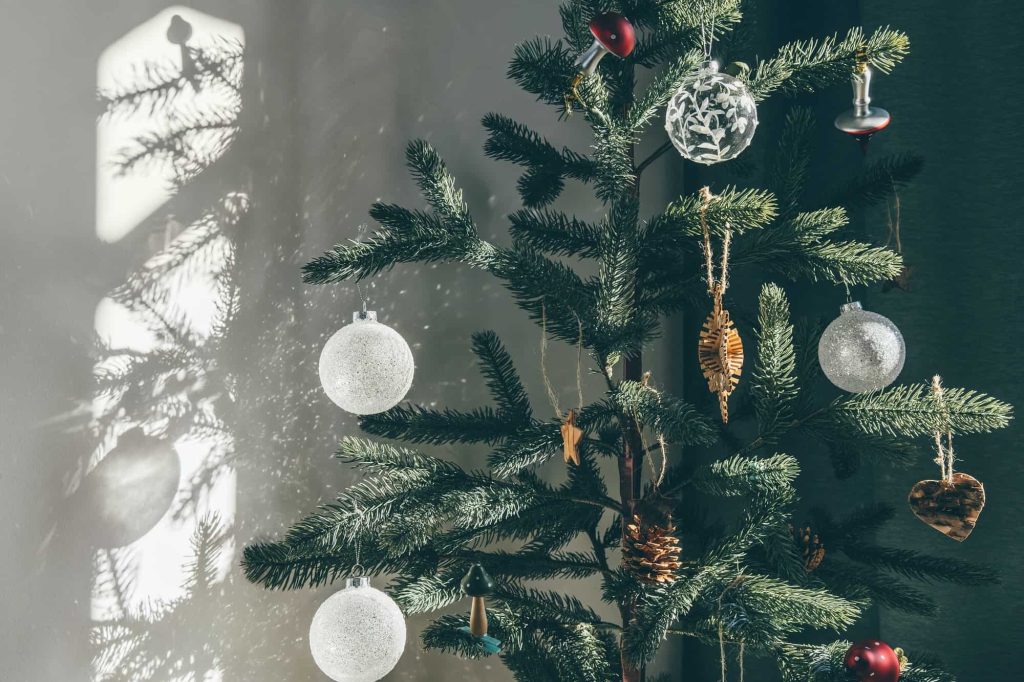 How to Clean Artificial Christmas Tree