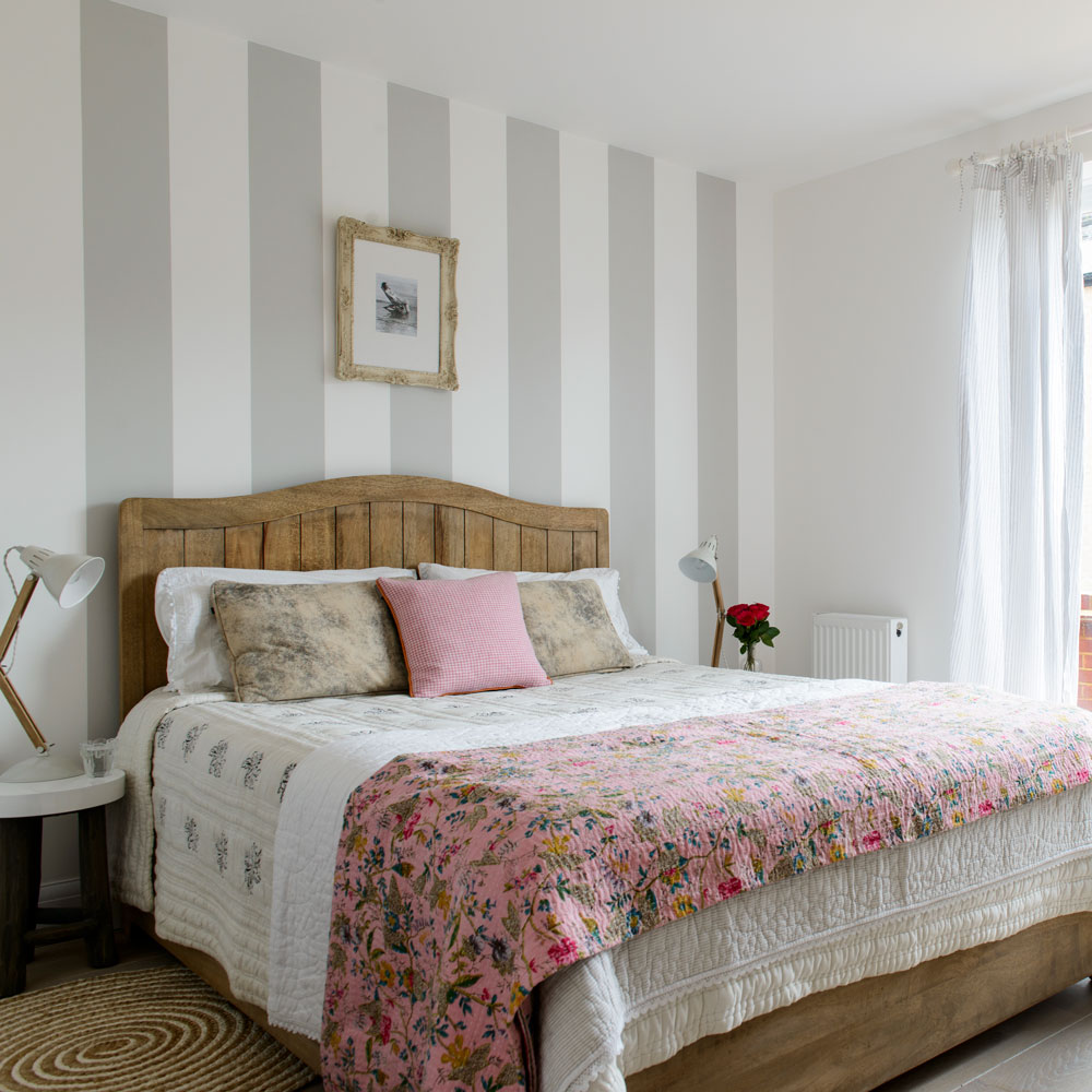 Stylish Modern Guest Bedroom Design