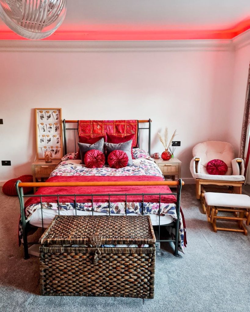 Bright Guest Bedroom Decor With Seagrass Basket