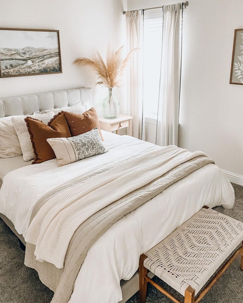 Stylish modern guest bedroom design