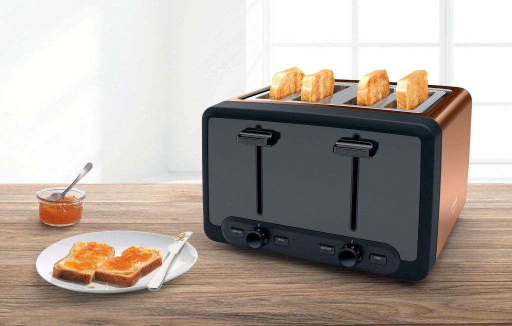 What should I look for in a 4 slice toaster?