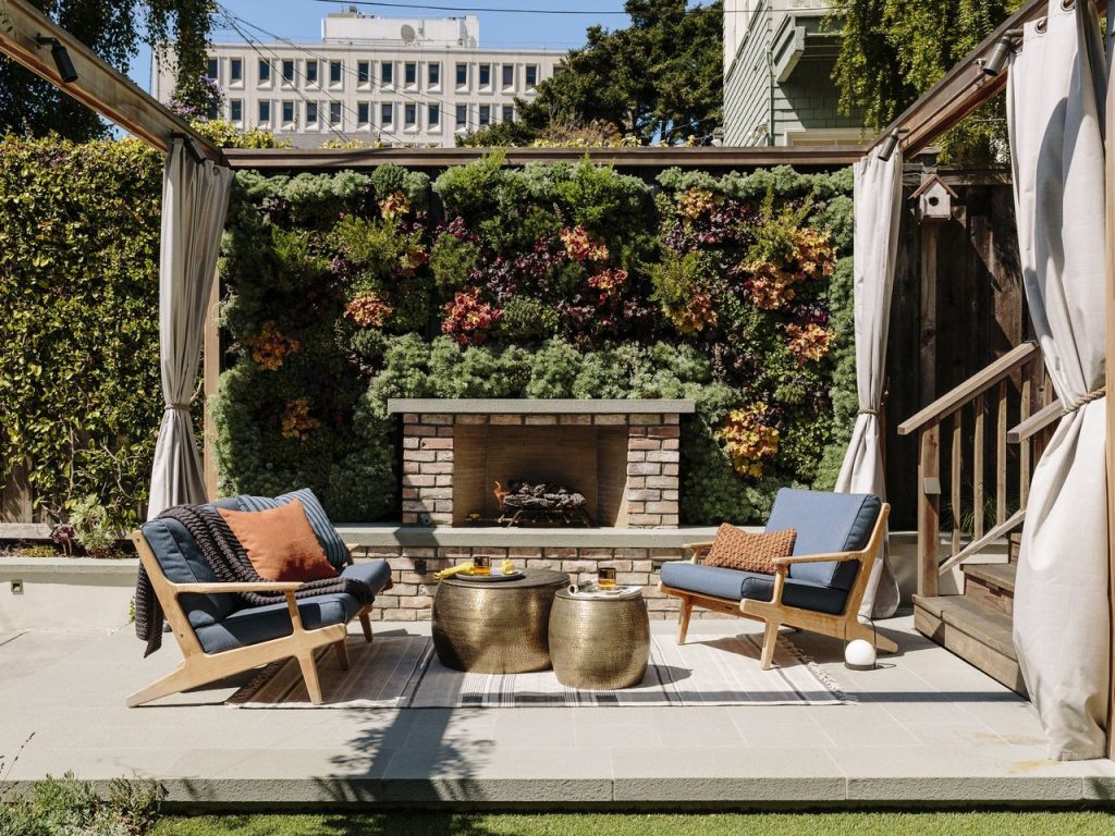 Simple Fall Patio Setting