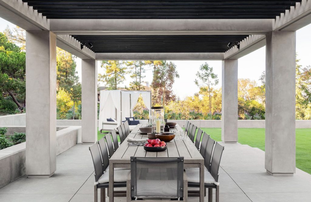 Styling Outdoor Patio Dining Table