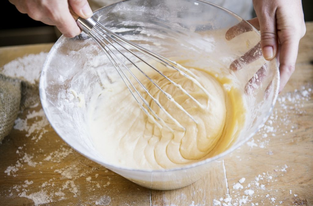 How thick should cake batter be?