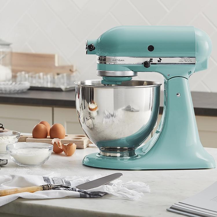 Kitchenaid mixer wobbling (causes & how to fix it)