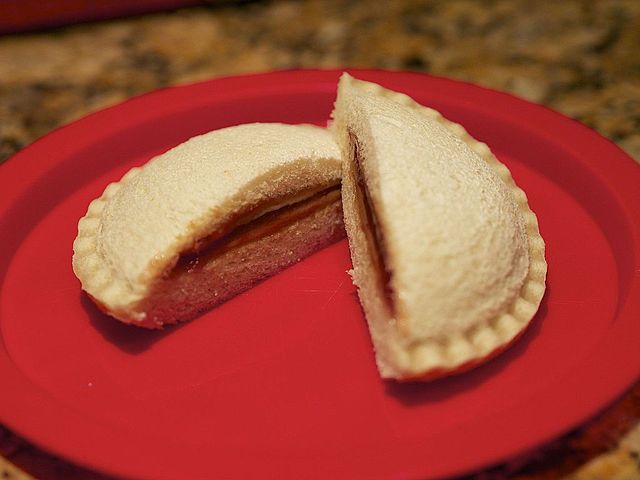Can you get food poisoning from uncrustables?